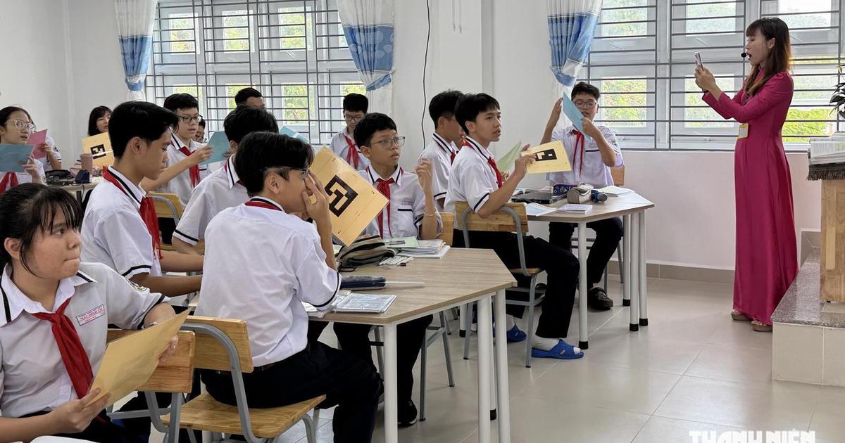Không gia tăng áp lực cho giáo viên, học sinh khi ứng dụng trí tuệ nhân tạo