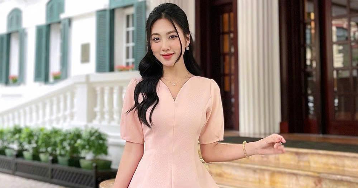 Chân váy đuôi cá 'phù phép' cho buổi hẹn hò thêm lãng mạn