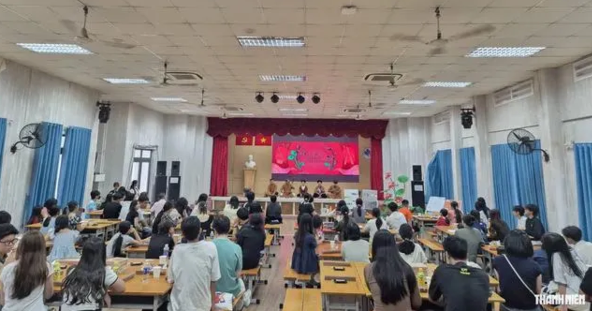 Một chương trình bất ngờ 'viral', cả trăm người 'săn' vé