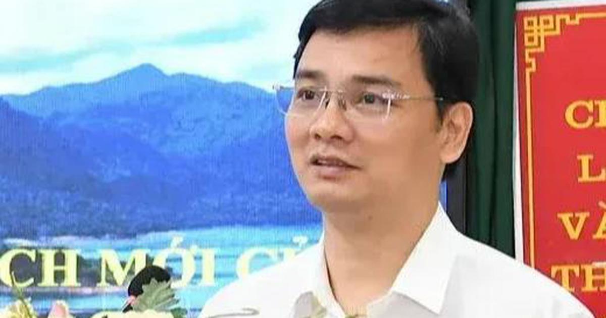 Giám đốc Sở GD-ĐT Tuyên Quang Vũ Đình Hưng bị tạm đình chỉ công tác