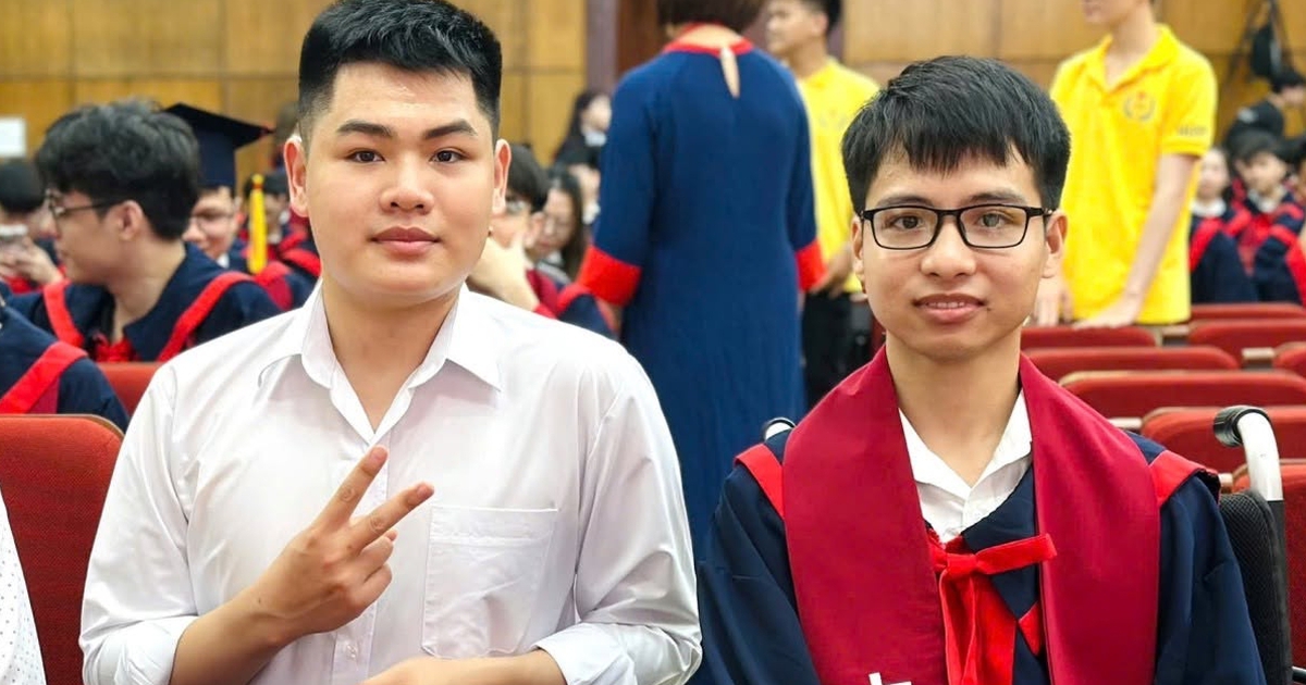 Nam sinh 10 năm c&otilde;ng bạn đỗ b&aacute;c sĩ nội tr&uacute; Y H&agrave; Nội