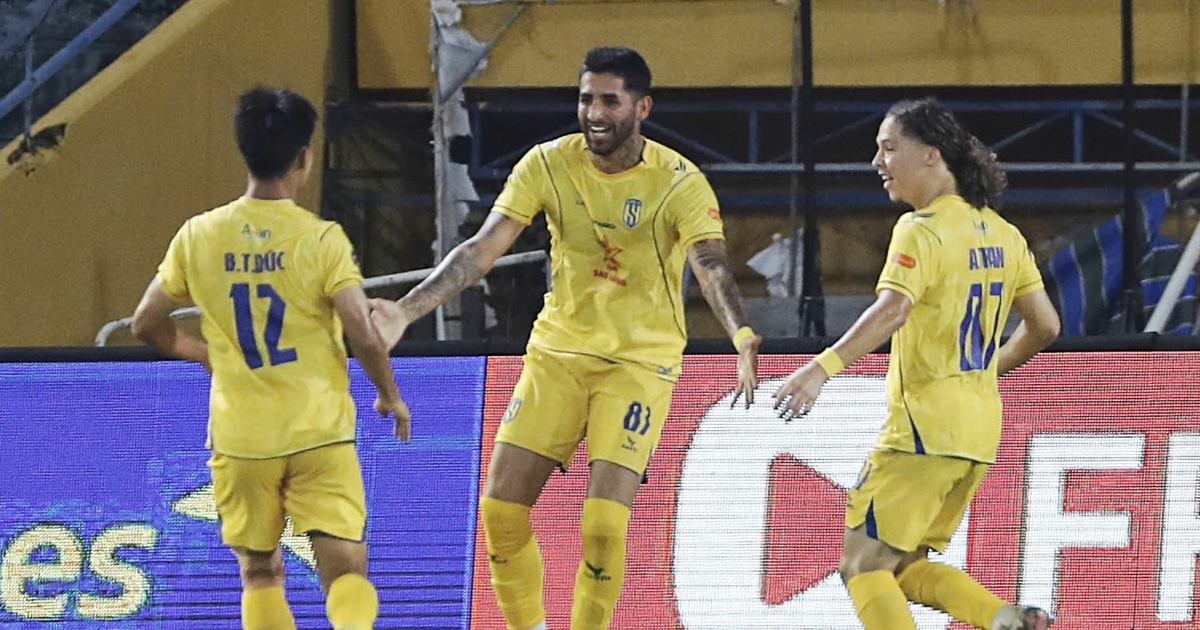 Hà Nội FC thua thảm SLNA 1-4: Khủng hoảng báo động dưới thời HLV Harry Kewell
