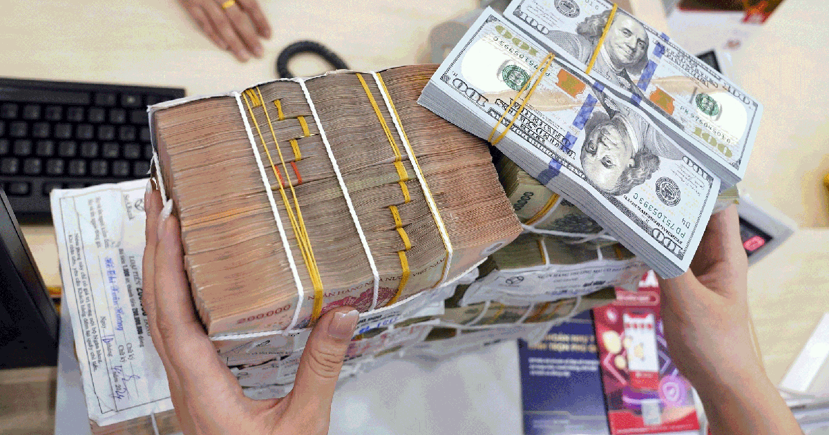 Vì sao giá USD giảm mạnh?