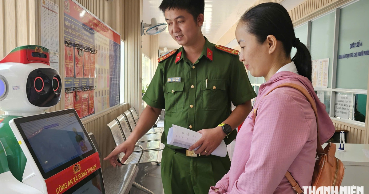 Thủ tục hành chính ở TP.HCM "lên đời": Rô bốt AI "chia lửa"