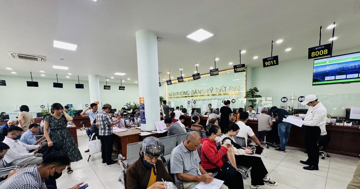 Chỉ đạo nóng hỗ trợ người dân nộp hồ sơ nhà đất