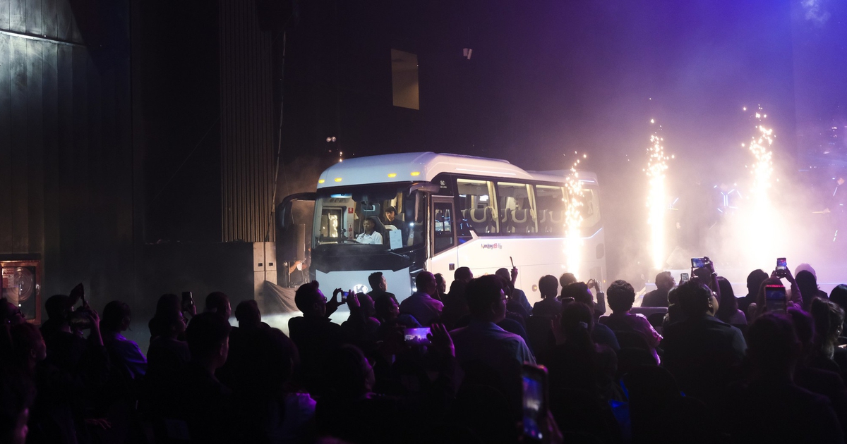 Kim Long Motor ra mắt các mẫu xe bus ở Thái Lan