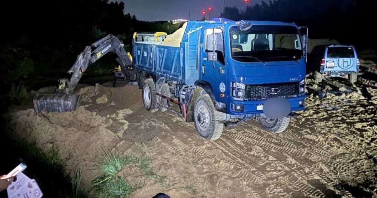 Tuần tra đêm, công an phát hiện nhóm khai thác khoáng sản trái phép