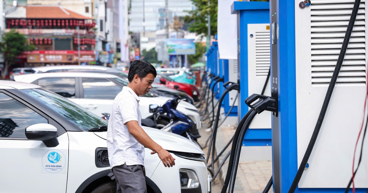 Thị trường xe điện Việt 'nóng' chưa từng có
