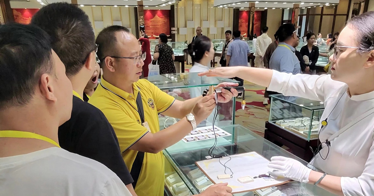 Sau phản &aacute;nh của Thanh Ni&ecirc;n, Quảng Ninh chấn chỉnh hoạt động đ&oacute;n kh&aacute;ch Trung Quốc