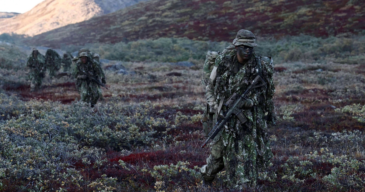 Đan Mạch đưa l&iacute;nh nghĩa vụ tới Greenland