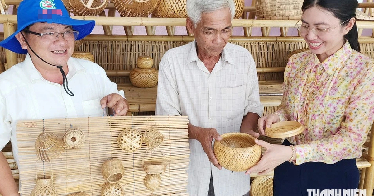 Ông Đạt U.70 giữ nghề đan đát trăm năm, dành 5 công đất trồng tre, trúc
