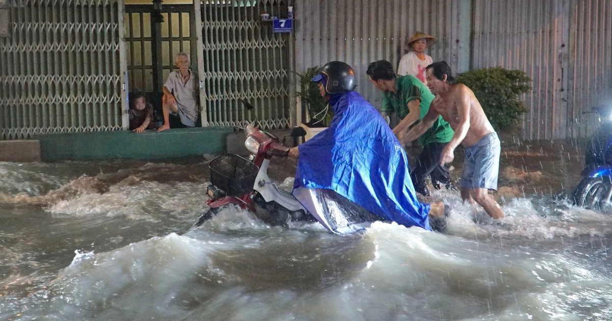 12 tỉnh, thành ở Nam bộ và Nam Trung bộ ứng phó đợt mưa lớn 400 mm