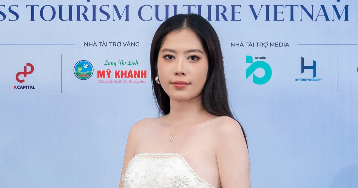 Nam Em rạng rỡ tại sự kiện, tiết lộ về vai trò mới