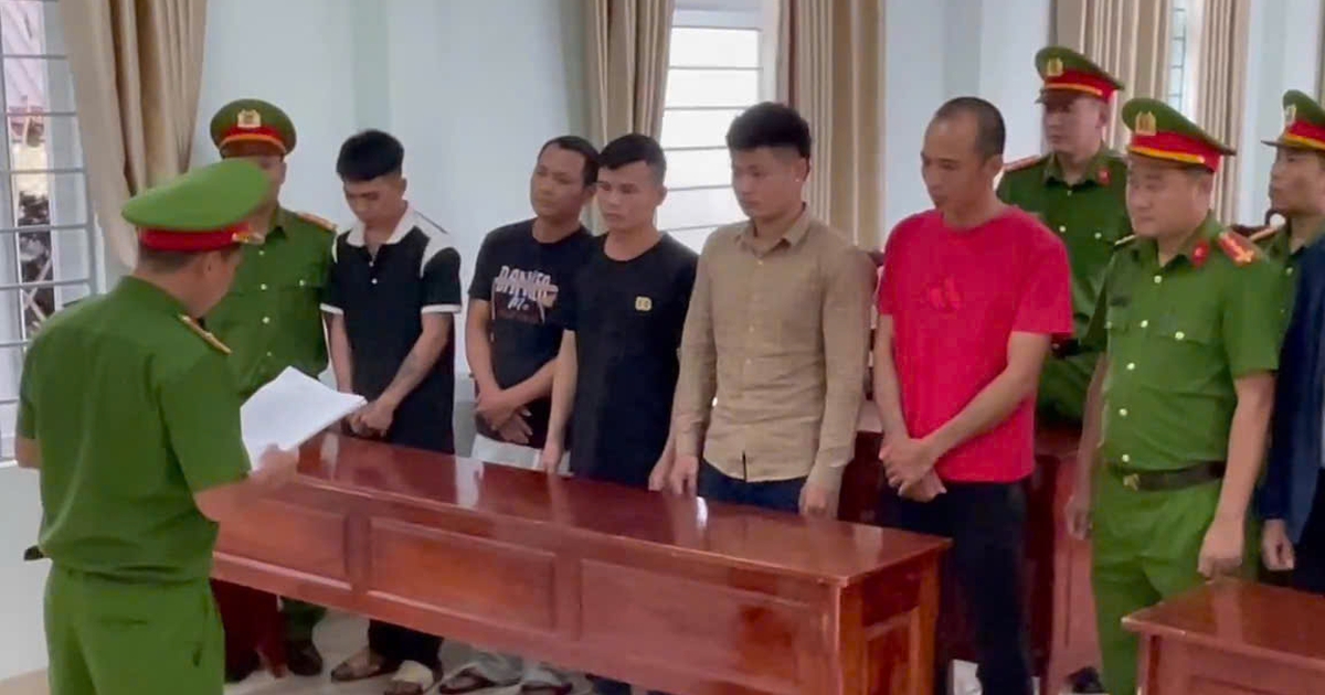 Khởi tố 6 bị can cầm hung khí hỗn chiến từ mâu thuẫn tính tiền cà phê