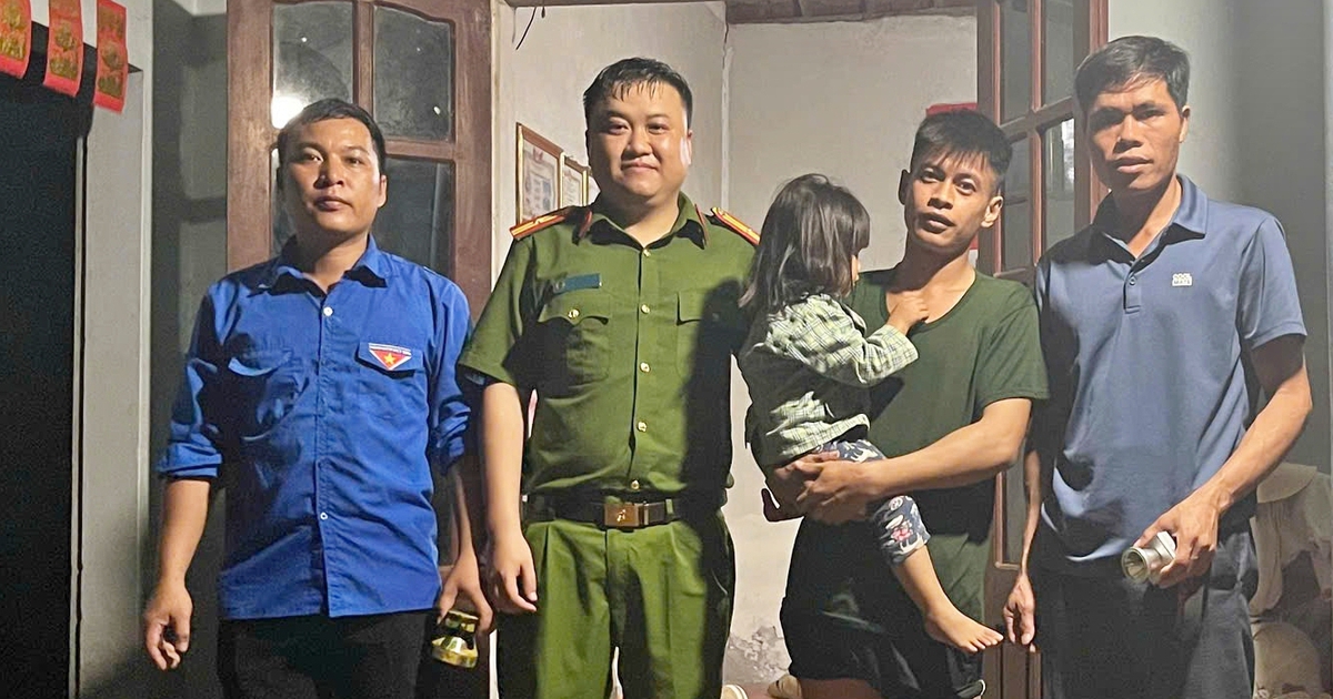 Bé 2 tuổi mất tích, được tìm thấy bên suối trong đêm