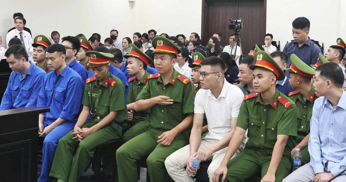 T&uacute;i qu&agrave; trong vụ 'chạy &aacute;n' cho đường d&acirc;y sữa giả: 140.000 USD hay 2 hộp x&igrave; g&agrave;?