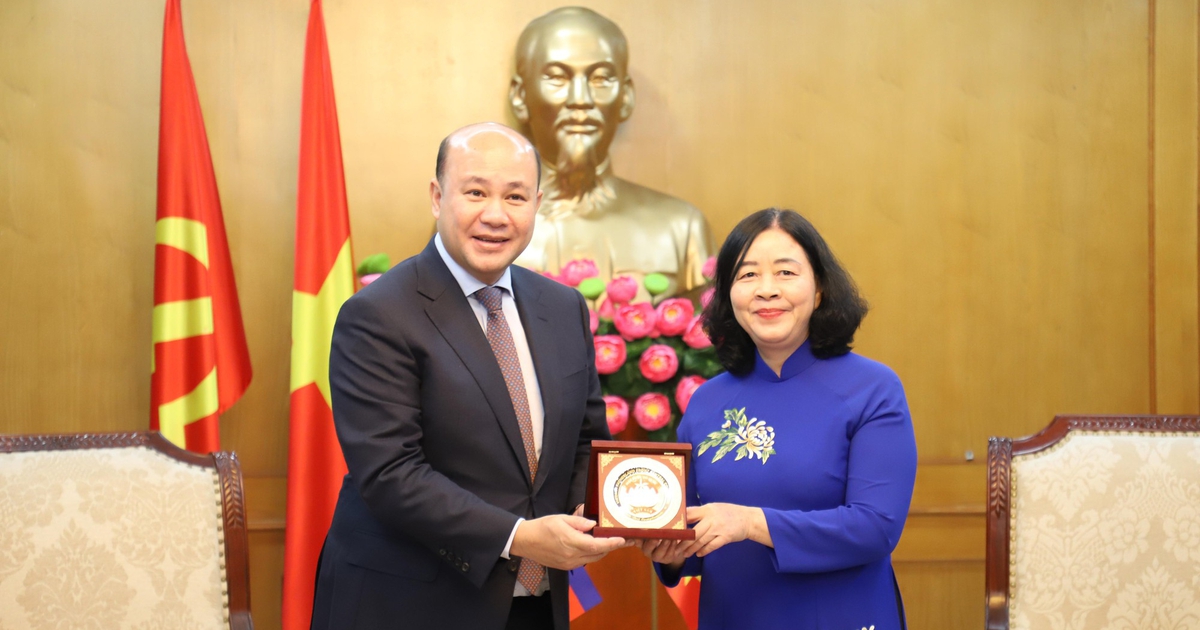 Bà Bùi Thị Minh Hoài tiếp đoàn đại biểu Hội Liên hiệp thanh niên Campuchia
