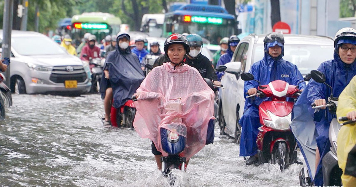 Mưa bão còn phức tạp, siêu El Nino đang mạnh thêm