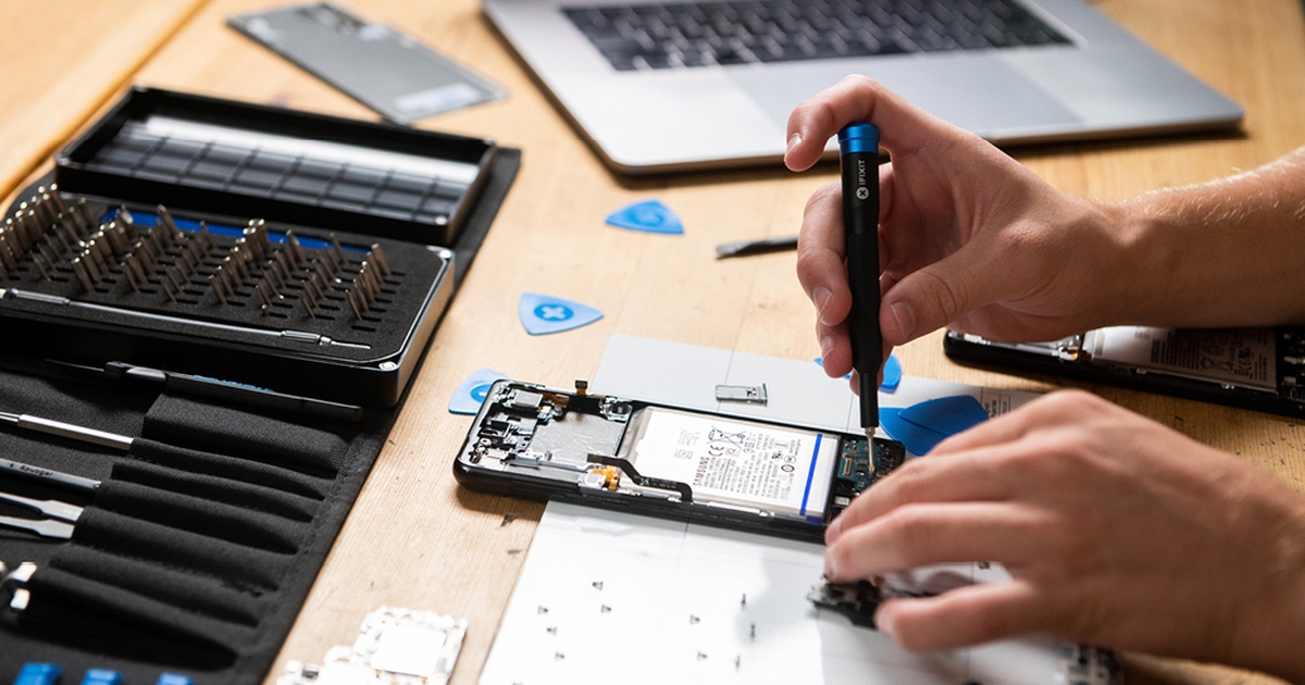 Vì sao smartphone ngày càng khó sửa chữa hơn trước?