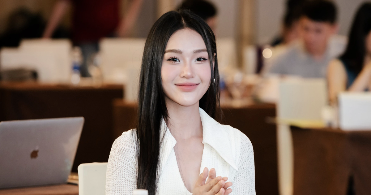 C&ugrave; Thị Tr&agrave;: Danh xưng 'tiểu tam m&agrave;n ảnh' v&agrave; chuyện t&igrave;nh cảm ở tuổi 27