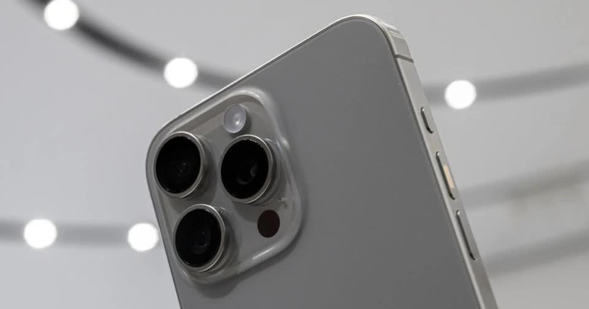 iPhone 15 Pro Max sau 1.000 chu kỳ sạc thực tế ra sao?