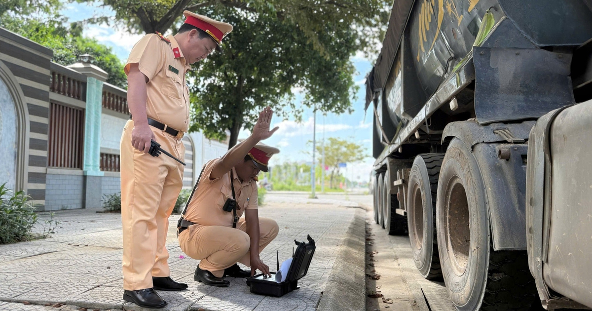 CSGT Huế ra quân xử lý xe quá khổ, quá tải: 4 giờ phát hiện 30 lỗi vi phạm
