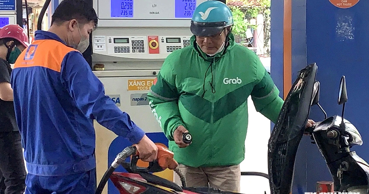 Giá xăng dầu mới nhất, áp dụng từ 15 giờ hôm nay 3.9
