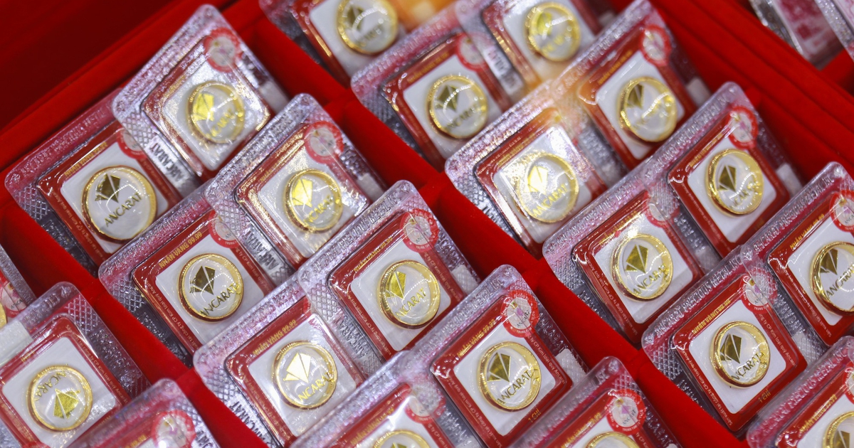 Giá vàng giảm mạnh, có "thủng" 4.000 USD/ounce?