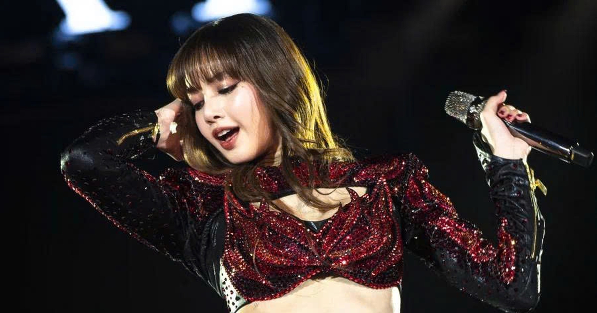 Lisa (BlackPink) thừa nhận từng b&iacute; mật hẹn h&ograve; nhiều lần