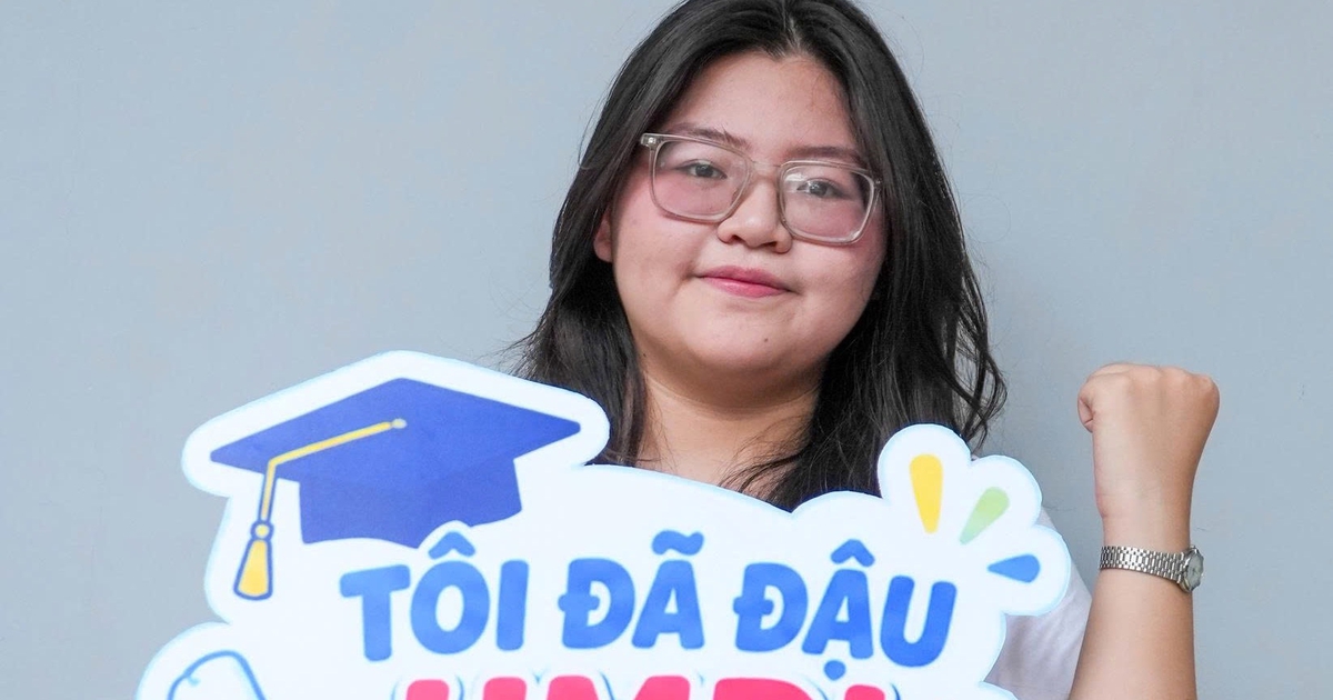 3 thủ khoa đạt 30 điểm tuyệt đối nhận học bổng của ĐH Y dược TP.HCM