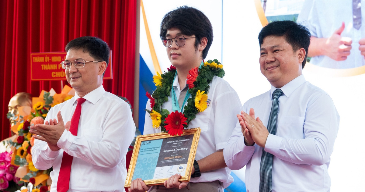 X&uacute;c động l&aacute; thư t&acirc;n hiệu trưởng chuy&ecirc;n L&ecirc; Hồng Phong gửi &lsquo;đ&agrave;n em&rsquo; dịp khai giảng