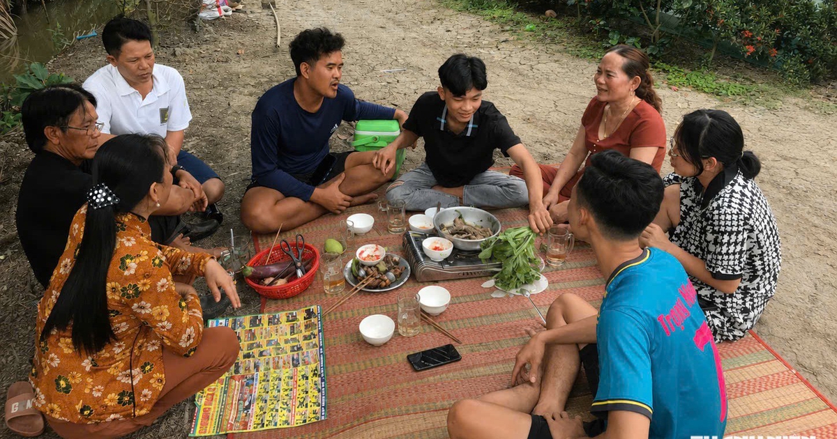 V&igrave; sao người miền T&acirc;y th&iacute;ch trải chiếu đ&atilde;i kh&aacute;ch giữa s&acirc;n, giữa vườn?
