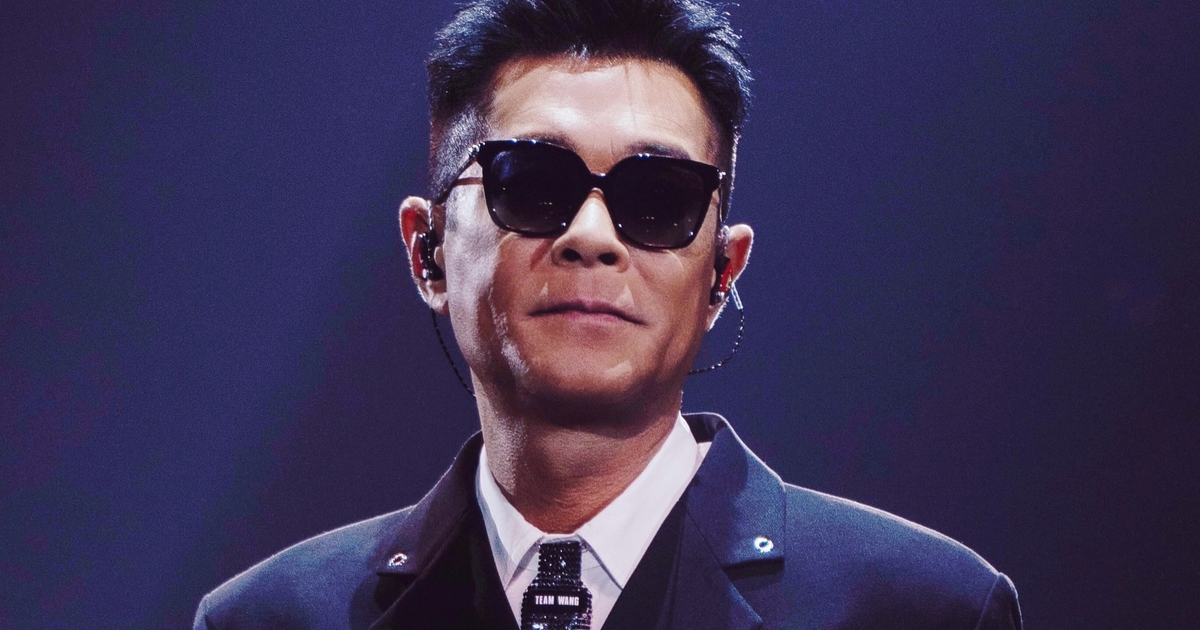 L&agrave;m ca sĩ ở tuổi U.60, Cổ Thi&ecirc;n Lạc khiến showbiz Hồng K&ocirc;ng 'b&ugrave;ng nổ'