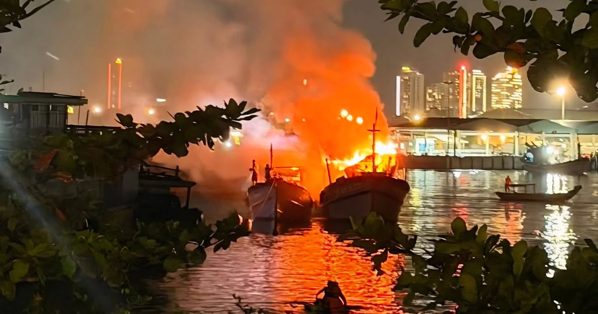 Tàu cá bất ngờ bốc cháy dữ dội tại âu thuyền Thọ Quang ở Đà Nẵng