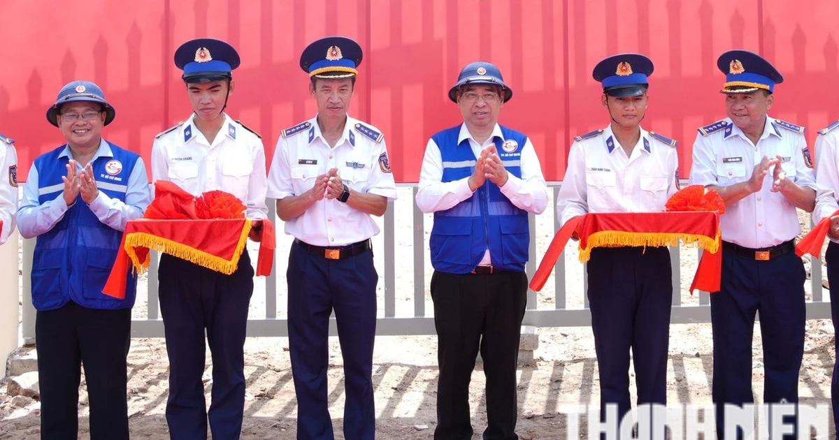 TP.HCM tặng nhiều công trình cho các lực lượng bảo vệ biển, đảo