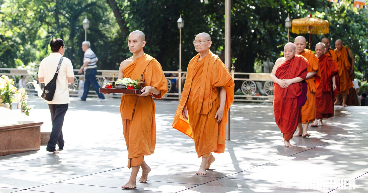 H&agrave;ng trăm tăng ni, phật tử dự lễ tưởng niệm Sơ tổ Phật gi&aacute;o nguy&ecirc;n thủy Việt Nam
