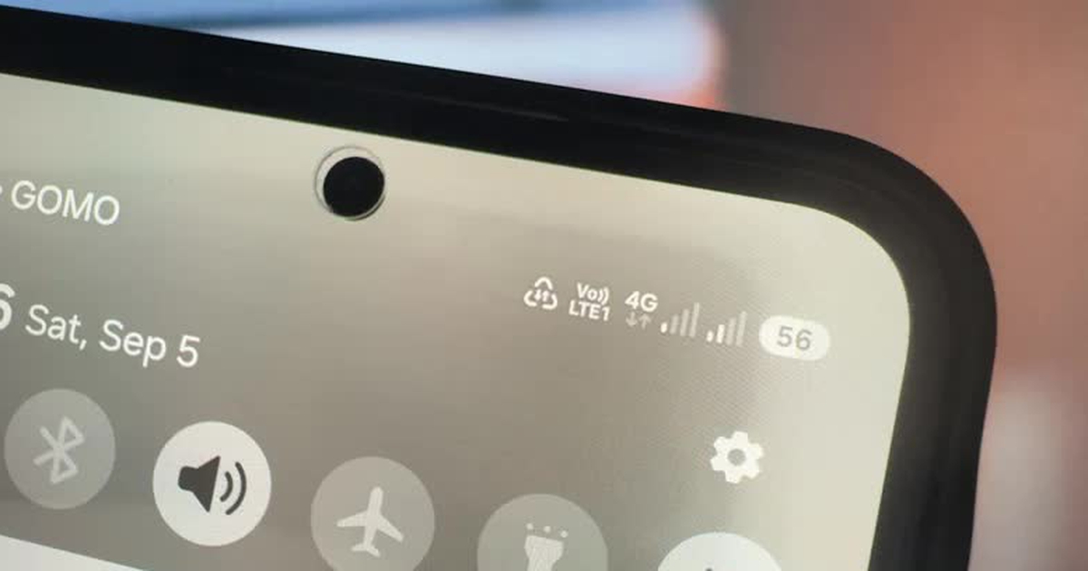 Điện thoại Samsung hiện biểu tượng hình tam giác cảnh báo điều gì?
