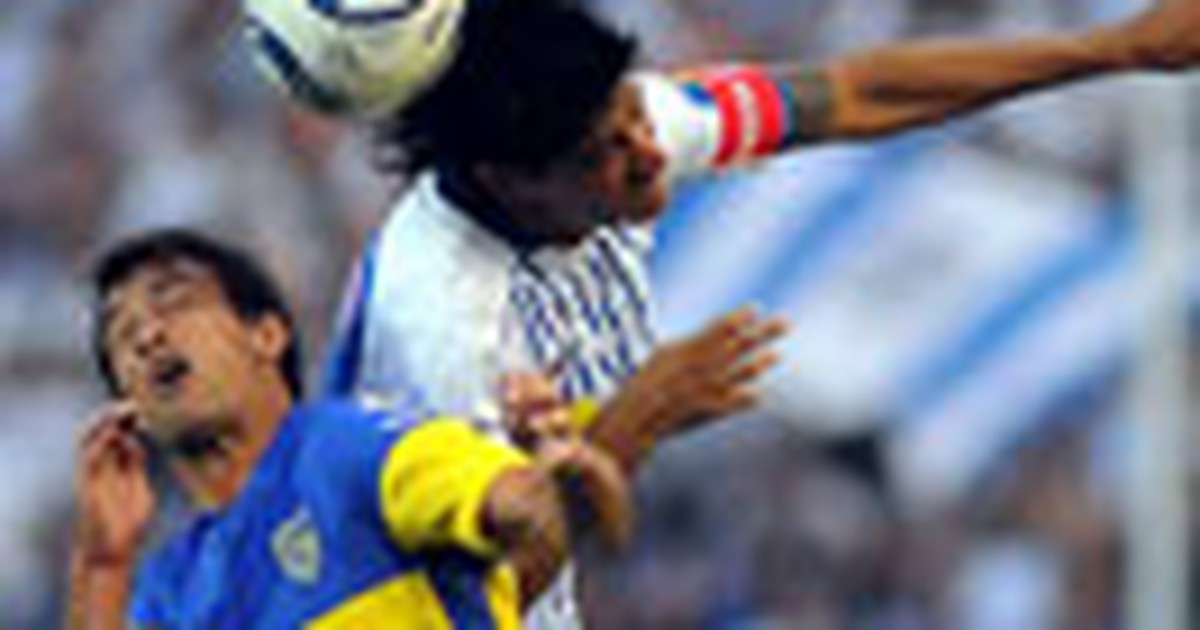 Nguy cơ tổn thương não ở cầu thủ bóng đá