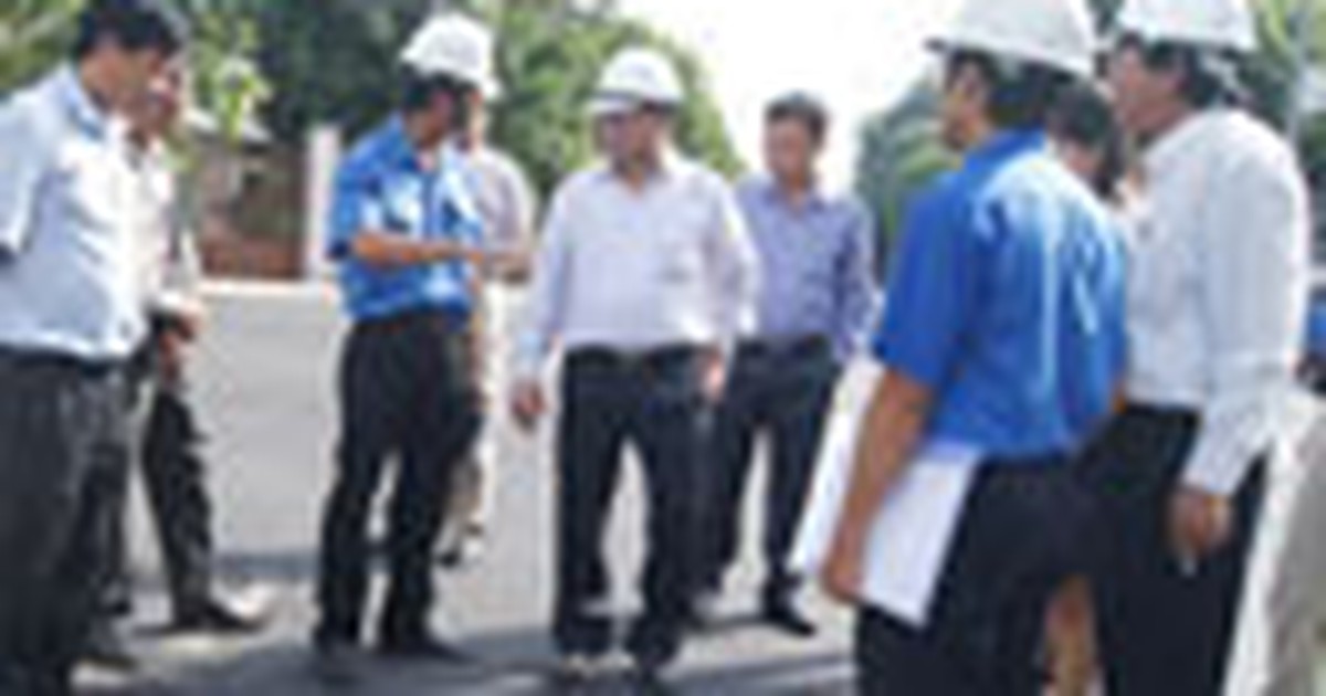 Giám sát việc tái lập mặt đường