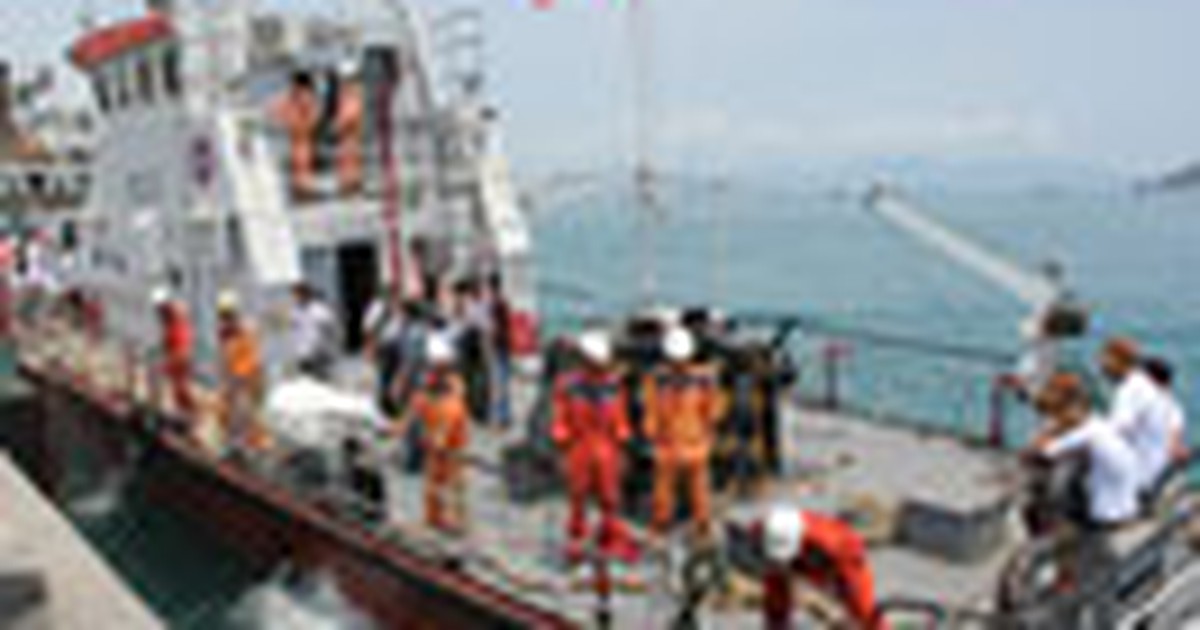 Đưa 47 ngư dân bị nạn vào bờ an toàn