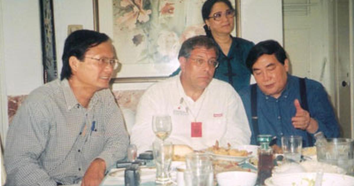 スマートフォン本体 TRAN DINH TRUONG Tỉ phú người Mỹ gốc Việt Trần Ðình Trường qua đời ở New York