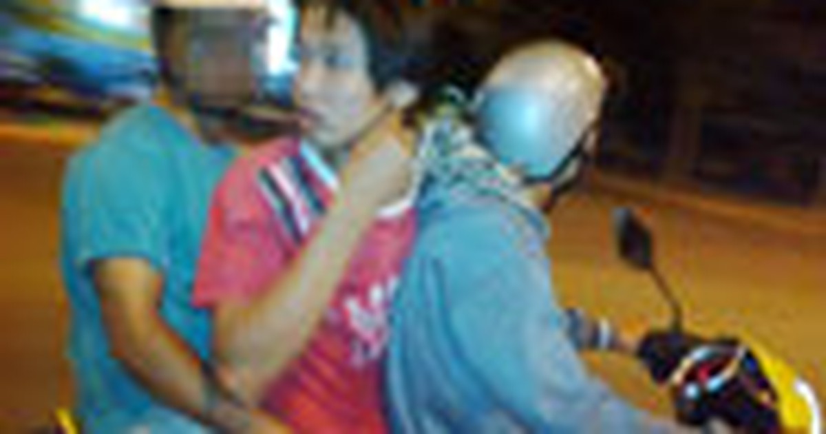 "Hiệp sĩ" đuổi bắt kẻ gian trên nóc nhà như phim