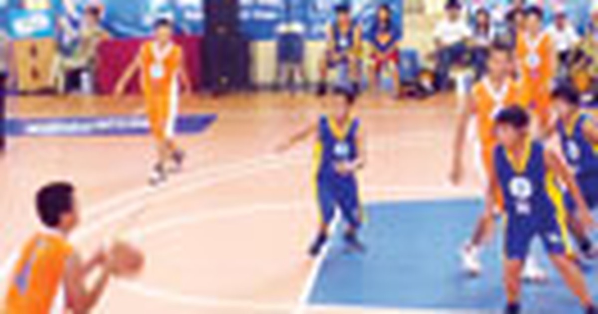 Giải bóng rổ dành cho tuổi 17