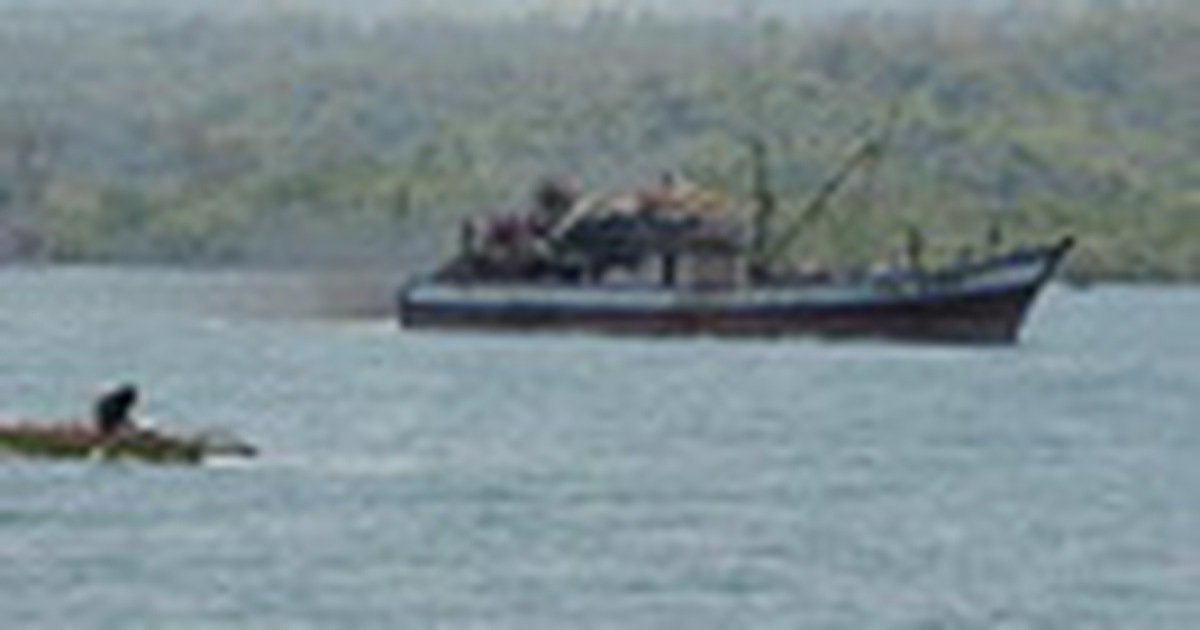 Tàu đâm tàu cá Philippines có thể là tàu Hồng Kông