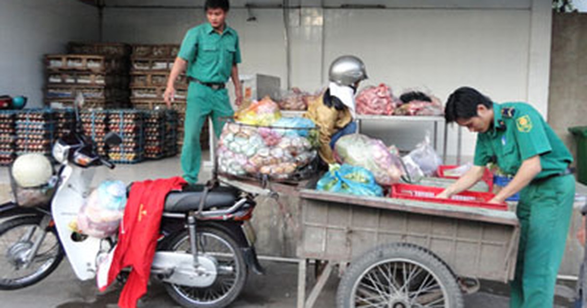 Phát hiện 5 vụ vận chuyển thực phẩm bẩn về TP.HCM