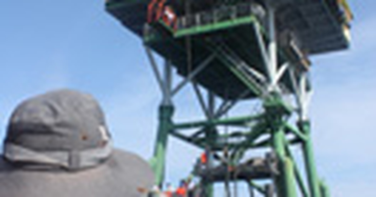 Tri ân liệt sĩ Nhà giàn DK1