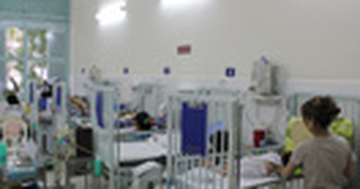 Nhiều trẻ bị bệnh hô hấp nặng do trời trở lạnh