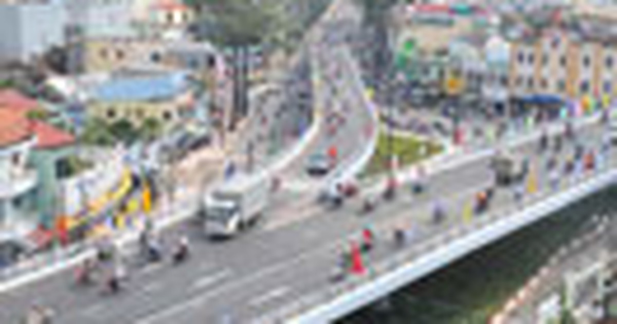 Thông xe cầu vượt chữ Y tại vòng xoay Cây Gõ