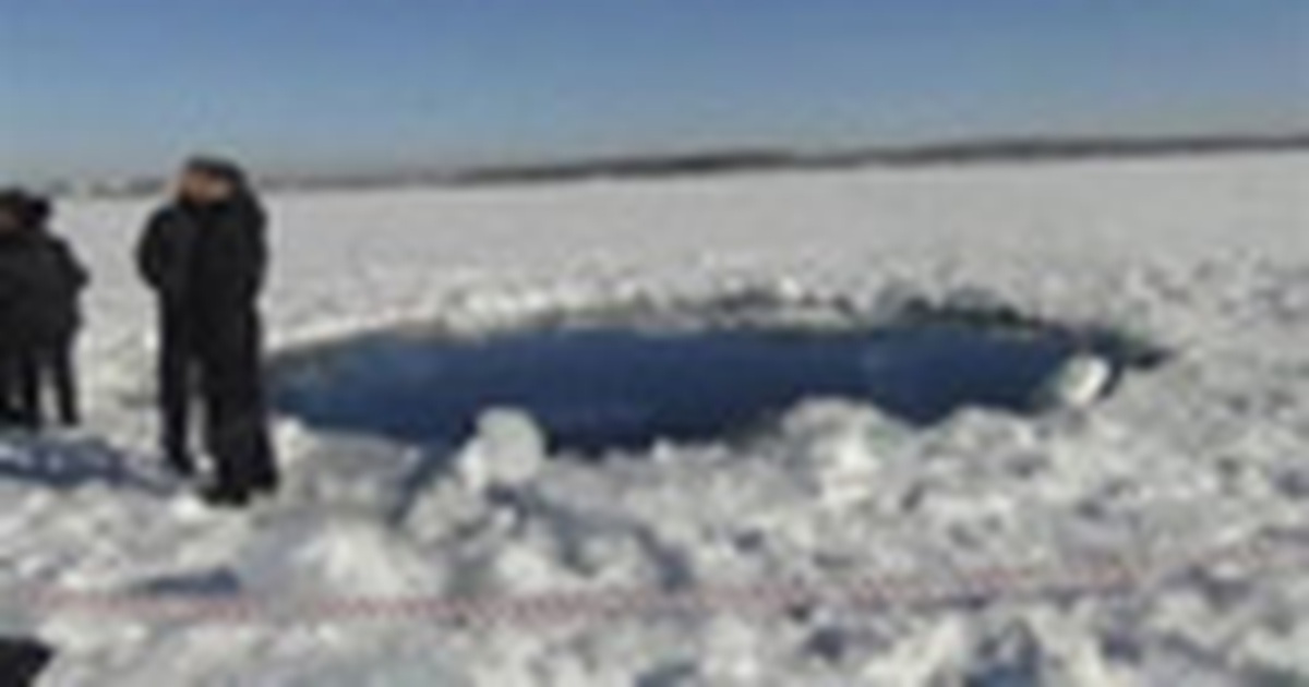 Radar phát hiện hố thiên thạch dưới hồ Nga