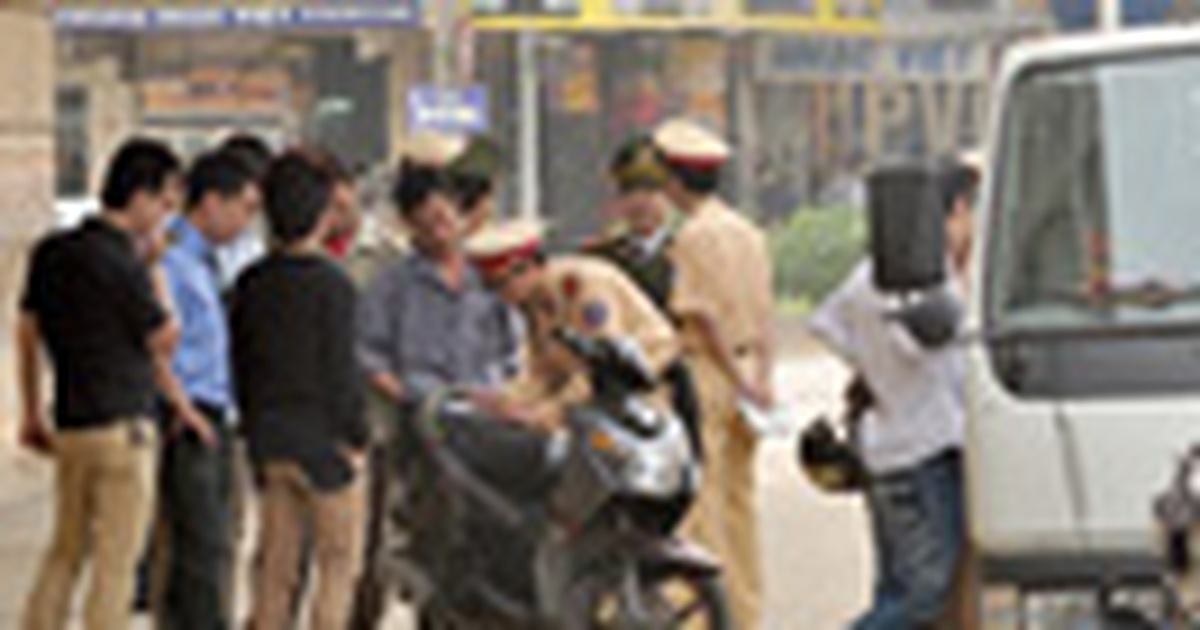 CSGT không có quyền truy hỏi, kiểm tra giấy tờ người quay phim